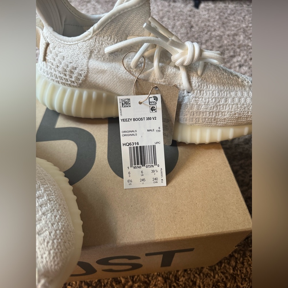 Adidas Yeezy Boost 350 V2 Bone White - Picture 2 of 9